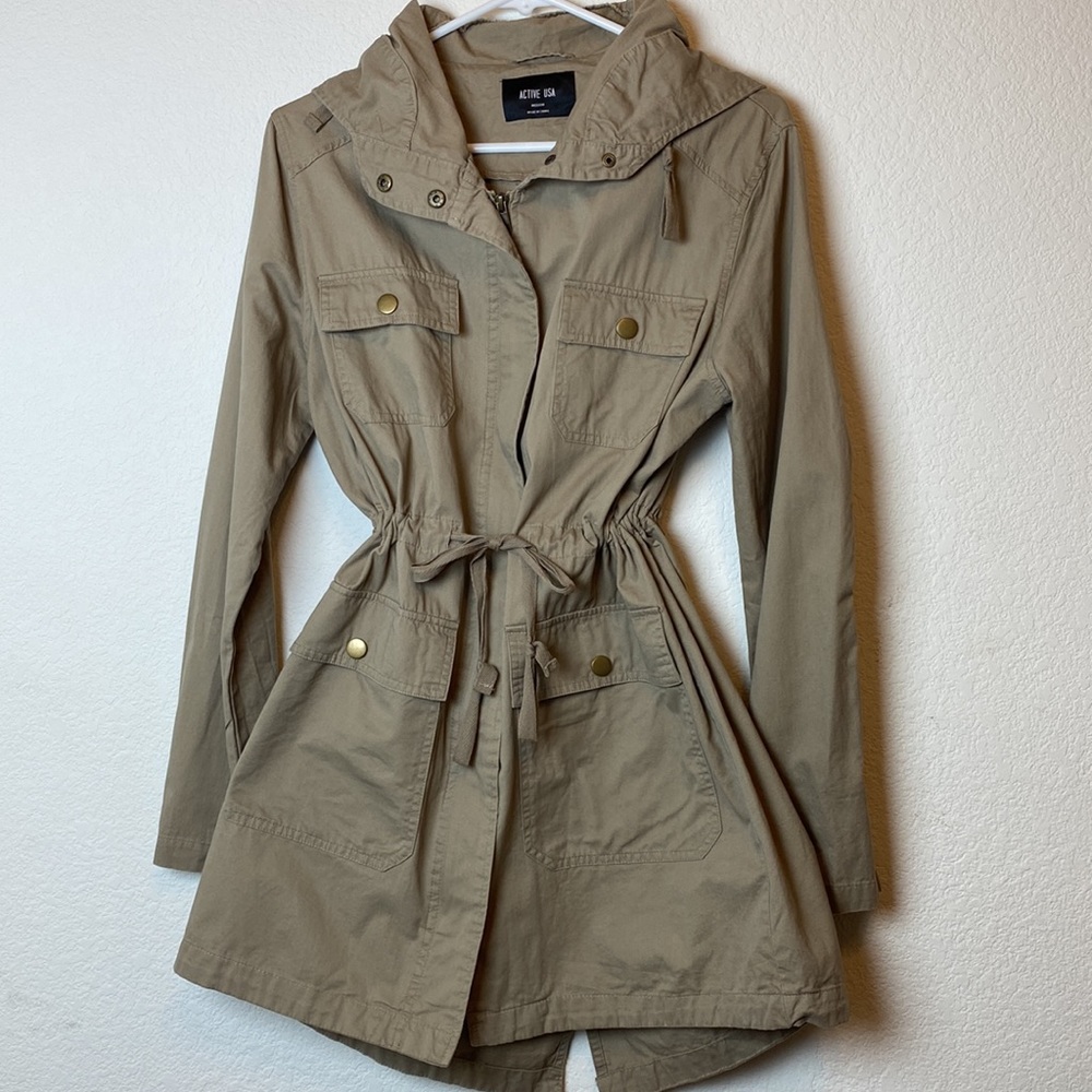 Active USA trench coat